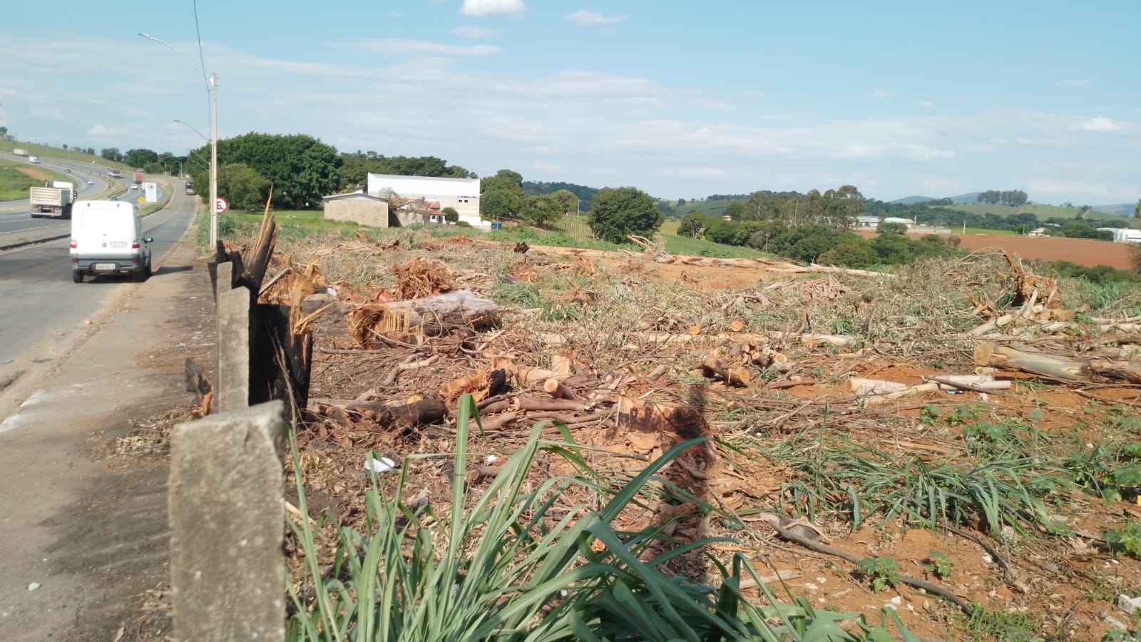 Área Industrial para venda nas margens da Fernão Dias em Pouso Alegre - MG.