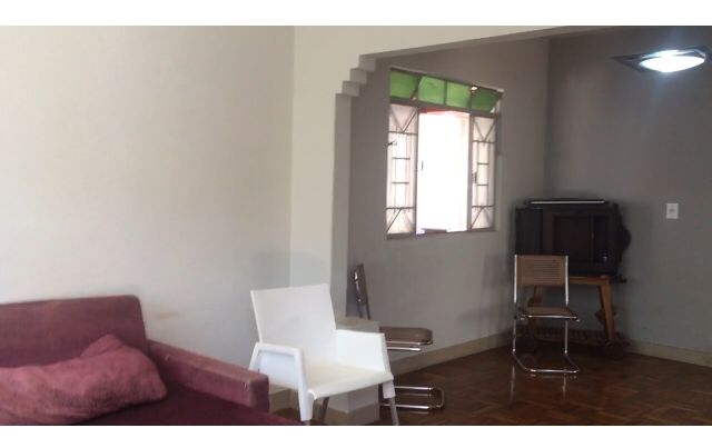 Casa para venda no bairro Santa Cruz em Pouso Alegre - MG.