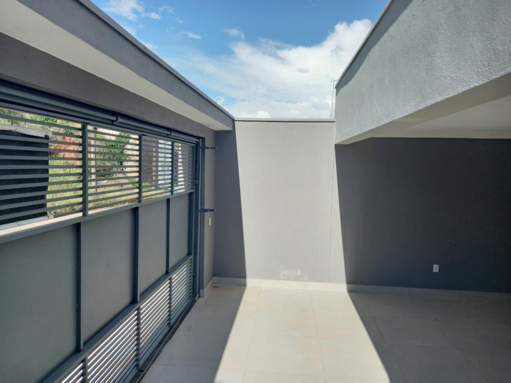 Casa para venda no bairro Ibirá em Pouso Alegre - MG.