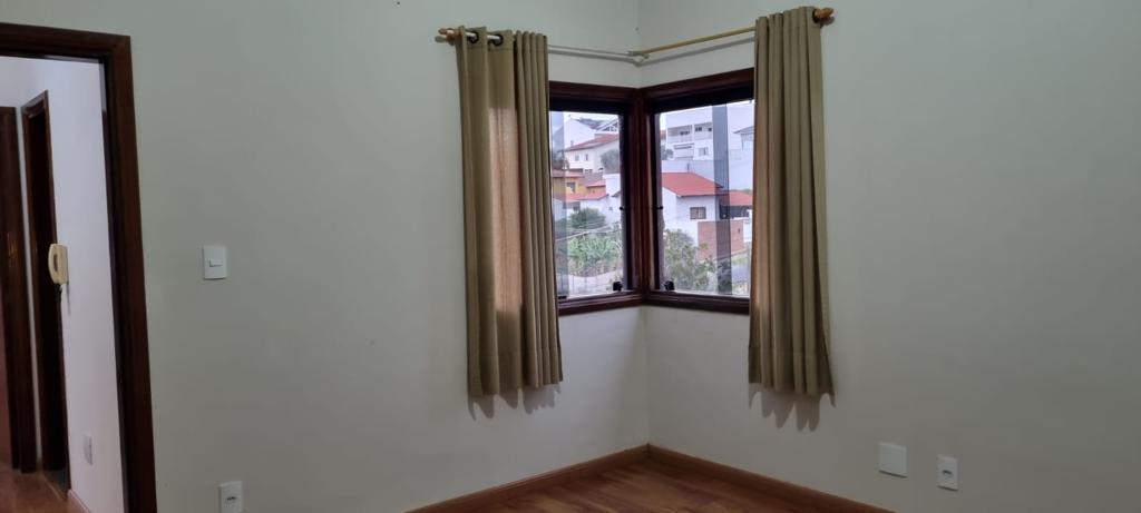 Casa para venda no bairro Pousada dos Campos em Pouso Alegre - MG.