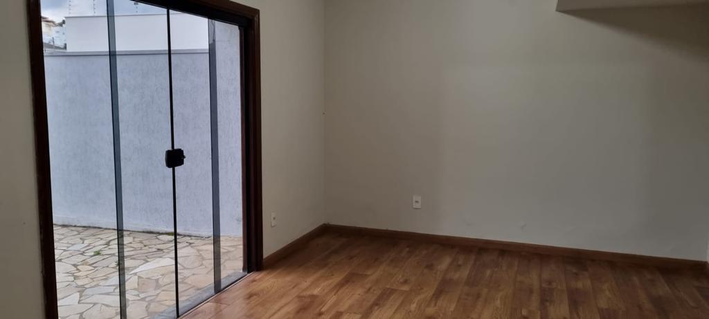 Casa para venda no bairro Pousada dos Campos em Pouso Alegre - MG.