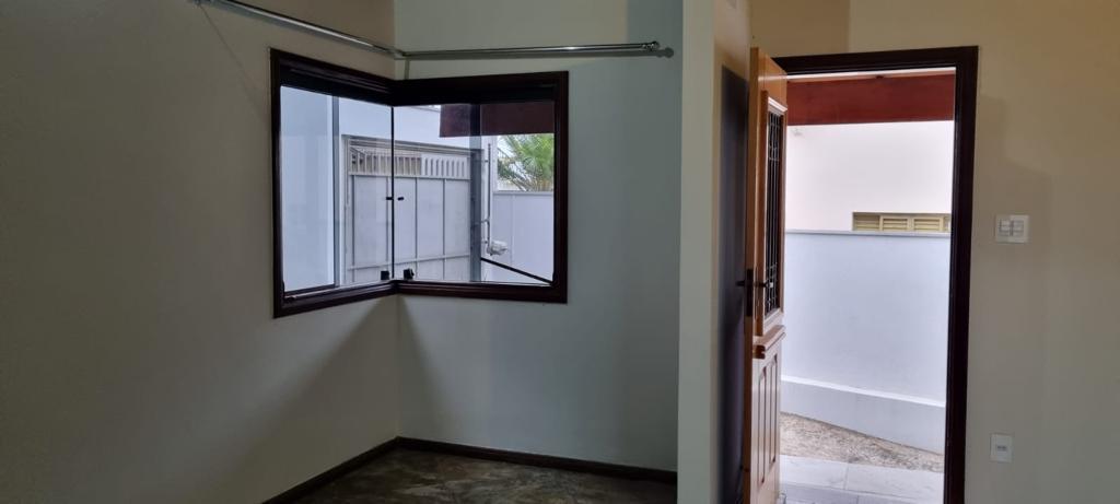 Casa para venda no bairro Pousada dos Campos em Pouso Alegre - MG.