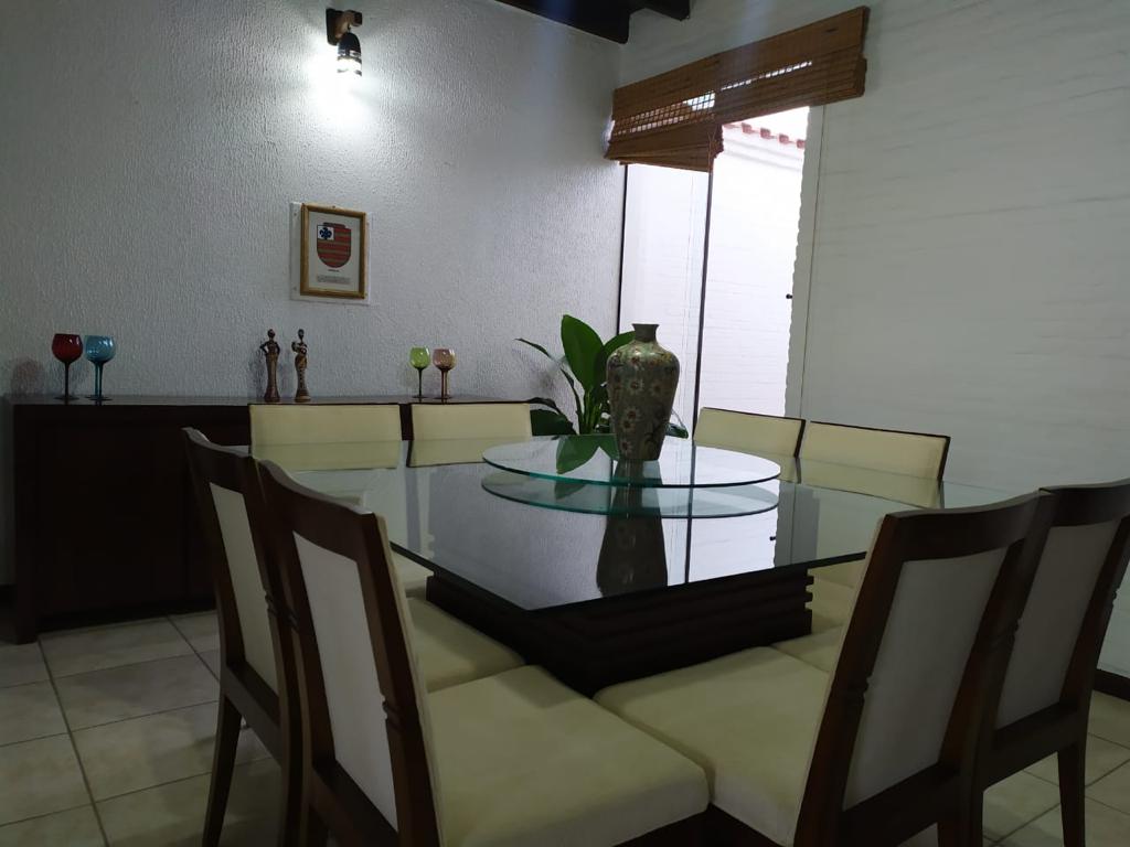 Casa para venda no bairro Pousada dos Campos em Pouso Alegre - MG.