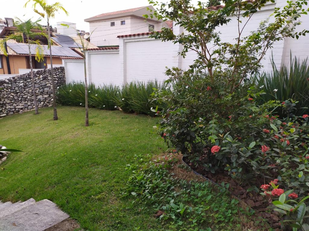 Casa para venda no bairro Pousada dos Campos em Pouso Alegre - MG.