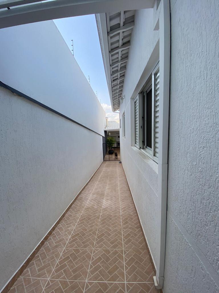 Casa para venda no bairro Santa Dorotéia em Pouso Alegre - MG.