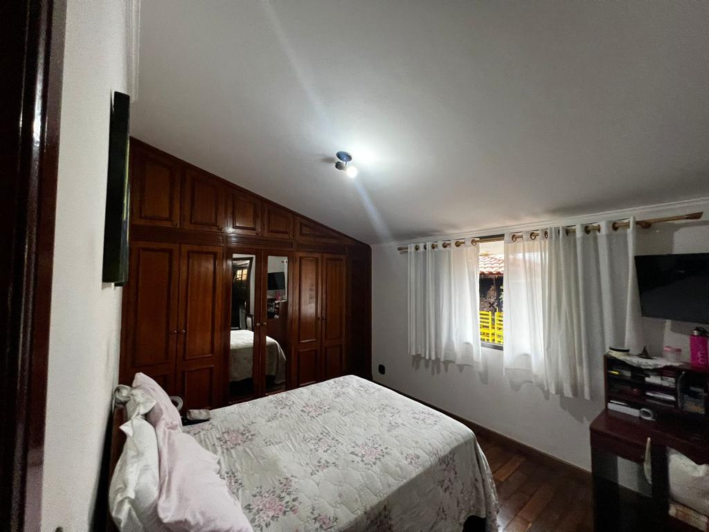 Casa para venda no bairro Pousada dos Campos em Pouso Alegre - MG.