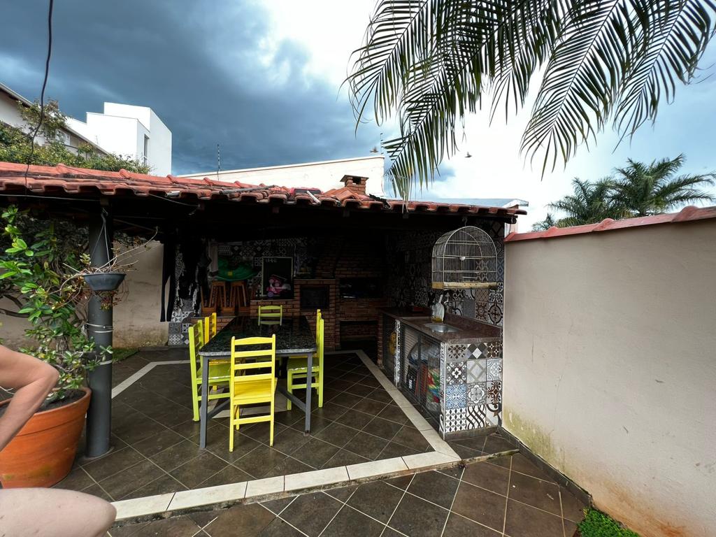 Casa para venda no bairro Pousada dos Campos em Pouso Alegre - MG.
