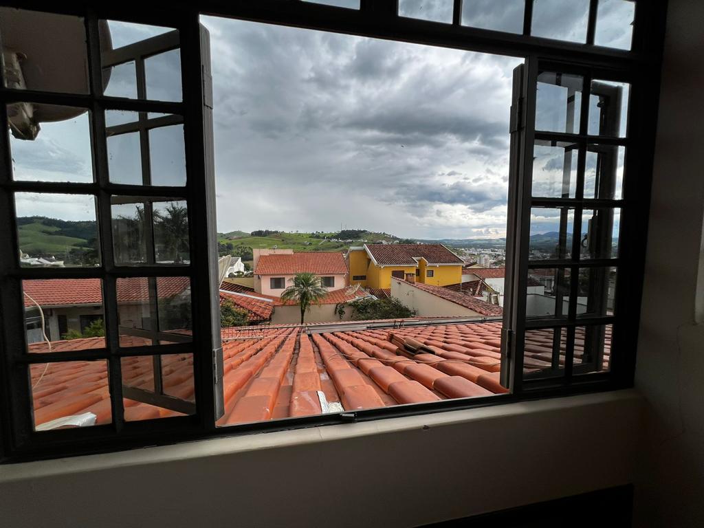 Casa para venda no bairro Pousada dos Campos em Pouso Alegre - MG.