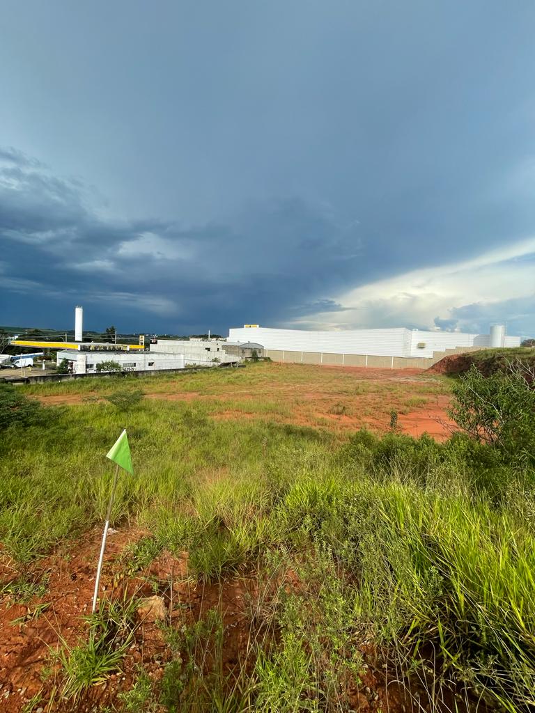 Área/Terreno Comercial para venda em Pouso Alegre - MG