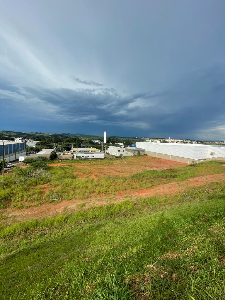 Área/Terreno Comercial para venda em Pouso Alegre - MG