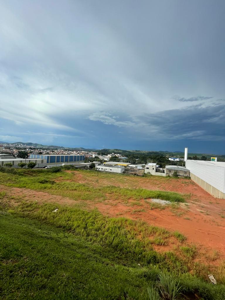 Área/Terreno Comercial para venda em Pouso Alegre - MG