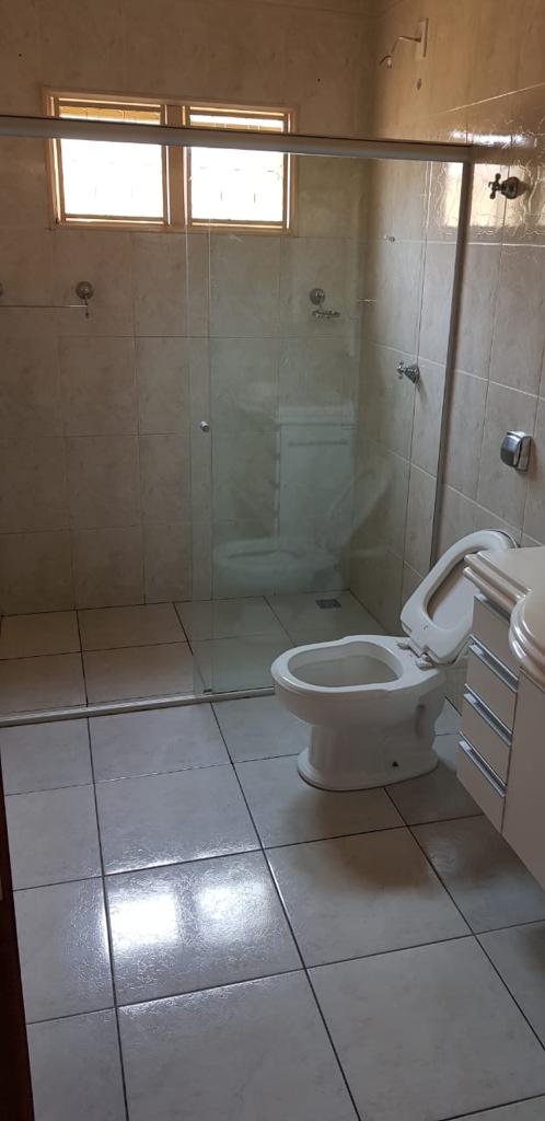 Casa para venda no bairro São Carlos em Pouso Alegre - MG.