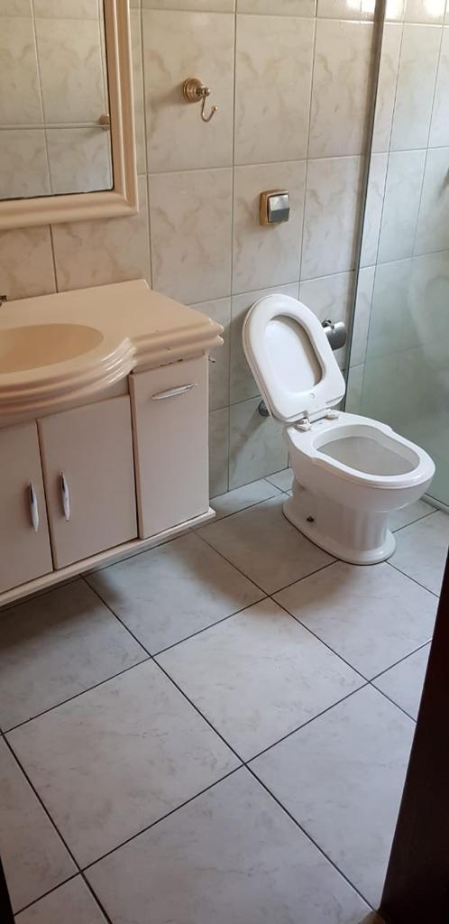 Casa para venda no bairro São Carlos em Pouso Alegre - MG.