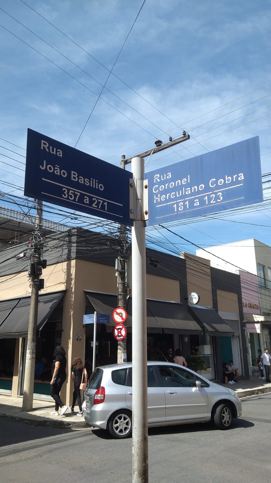 Esquina (Ponto Comercial) no Centro de Pouso Alegre - MG.