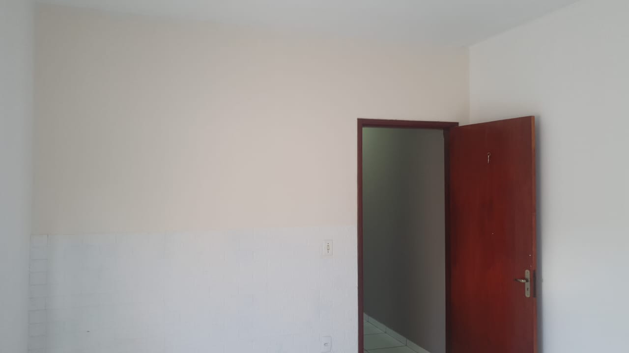 Casa para venda no bairro São Carlos em Pouso Alegre - MG.