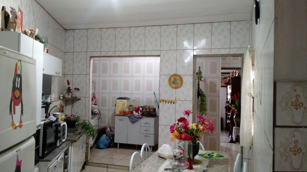 Duas casas para venda no bairro Santa Luzia em Pouso Alegre - MG.