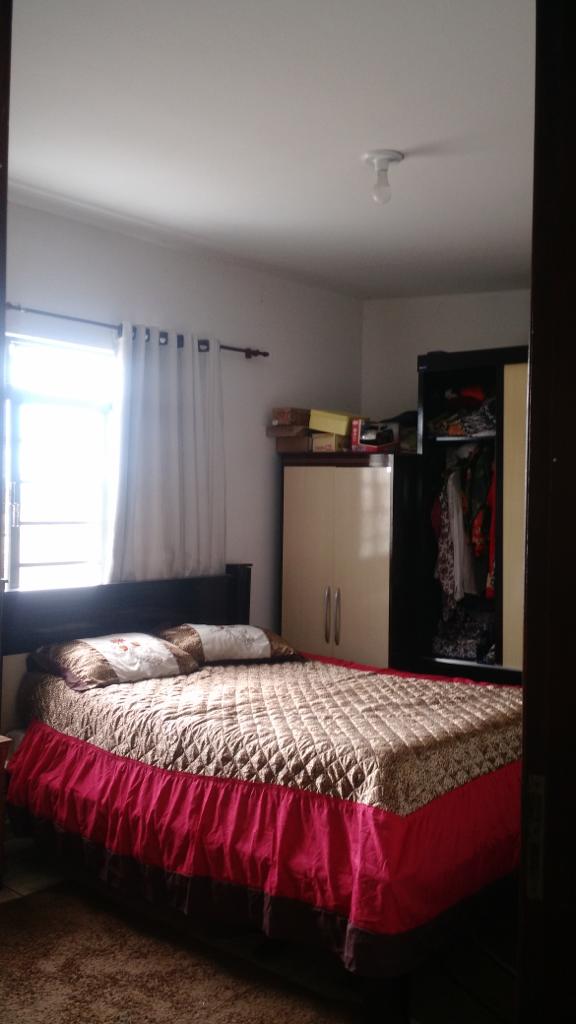 Duas casas para venda no bairro Santa Luzia em Pouso Alegre - MG.