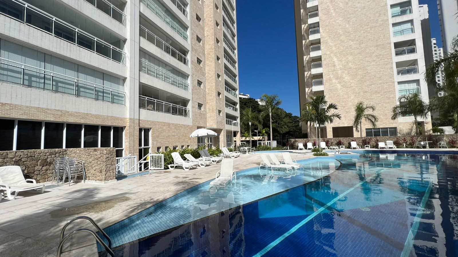 Apartamento com 3 dormitórios à venda, 158 m² por R$ 1.900.000,00 - Parque Enseada - Guarujá/SP