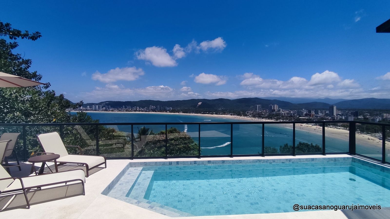 Casa Peninsula com 3 dormitórios à venda, 496 m² por R$ 5.800.000 - Guarujá/SP