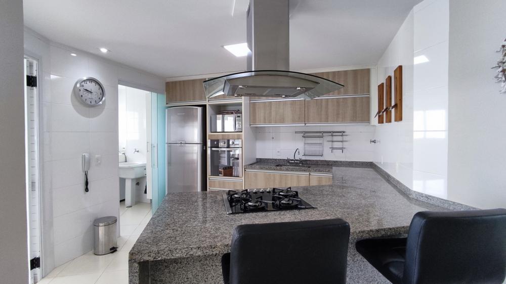 Apartamento à venda com 3 quartos, 119m² - Foto 5