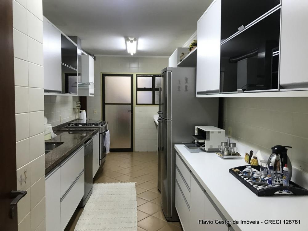 Apartamento à venda com 4 quartos, 224m² - Foto 7