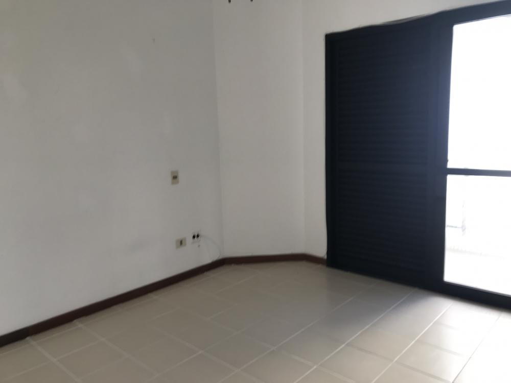 Apartamento à venda com 3 quartos, 132m² - Foto 13