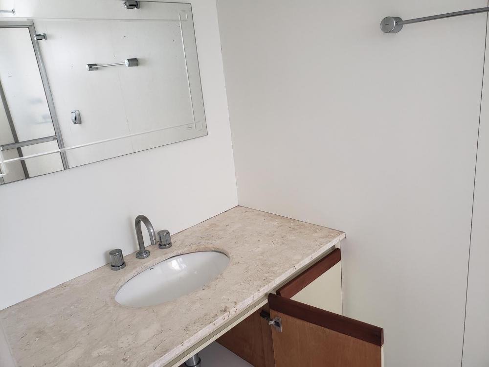 Apartamento à venda com 3 quartos, 157m² - Foto 6