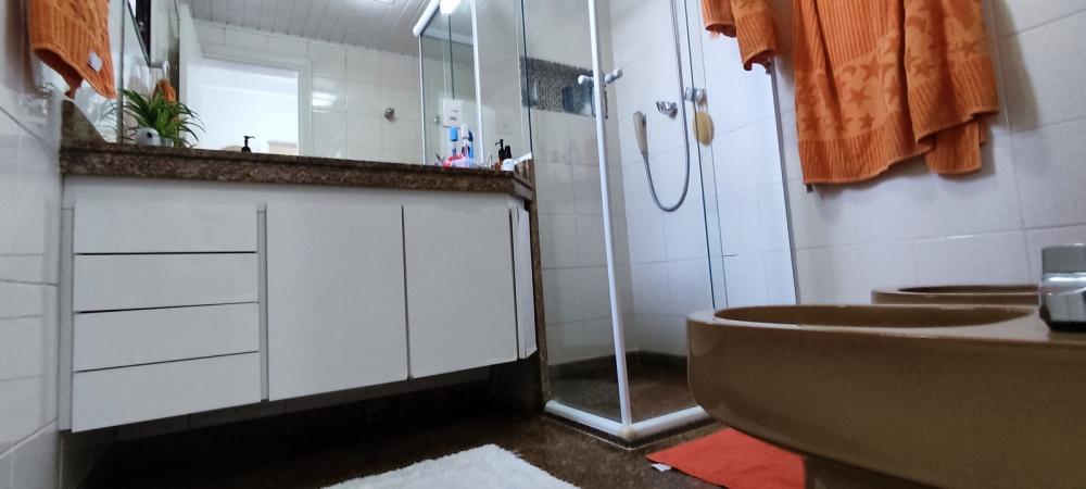 Apartamento à venda com 4 quartos, 145m² - Foto 8