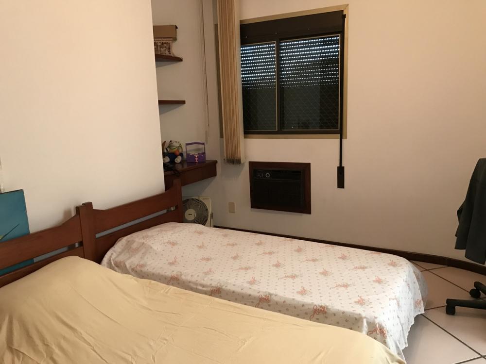 Apartamento à venda com 4 quartos, 224m² - Foto 8