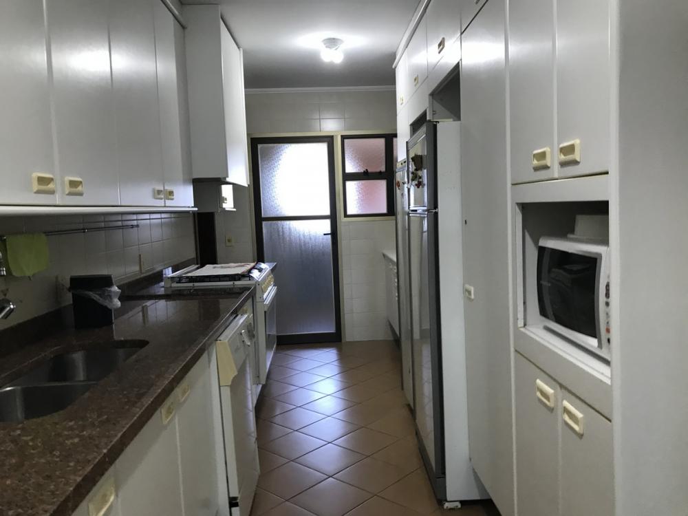 Apartamento à venda com 4 quartos, 224m² - Foto 24