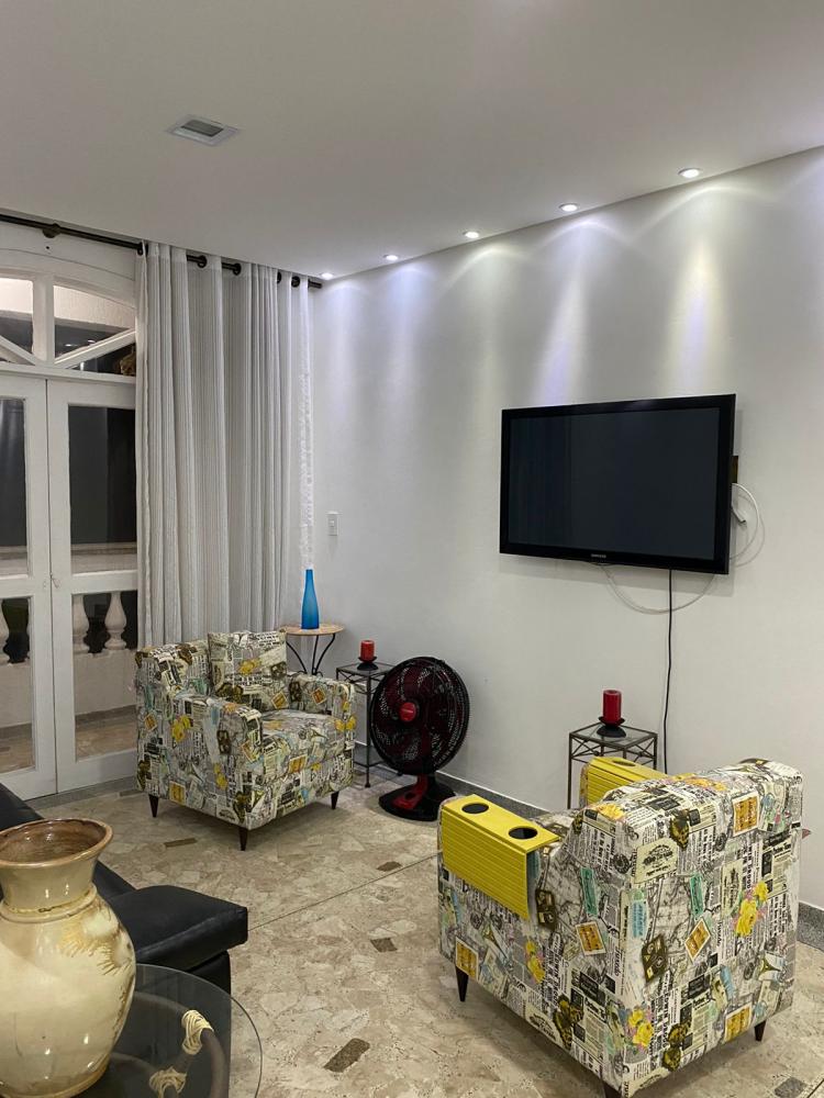 Apartamento com 3 dormitórios 1 suíte 1 vaga sacada 76 m² na Enseada AP4615V