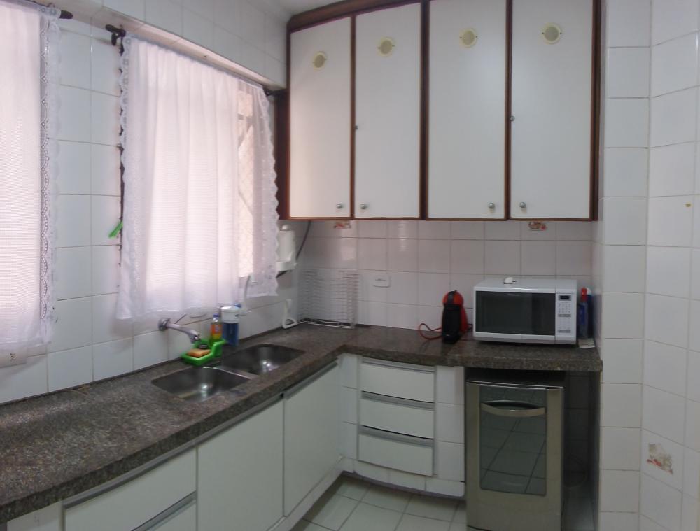 Apartamento à venda com 3 quartos, 140m² - Foto 5