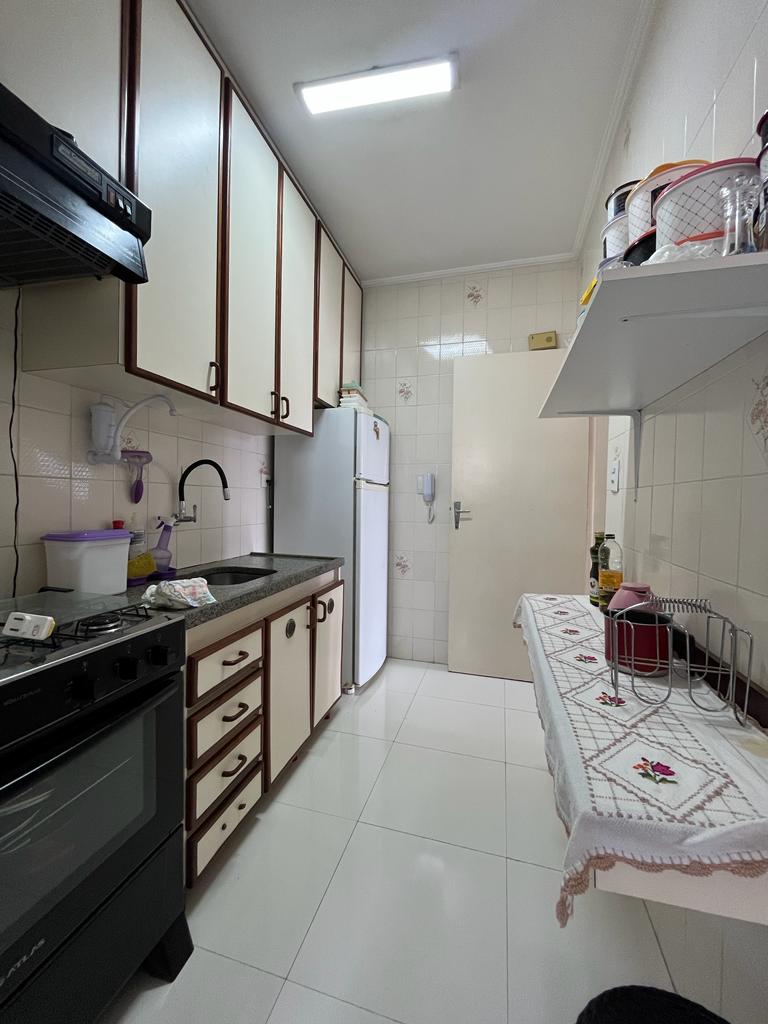 Apartamento à venda com 2 quartos, 73m² - Foto 2