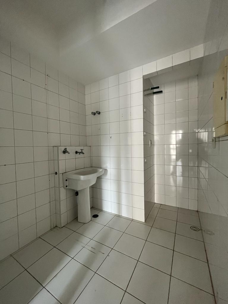 Apartamento à venda com 2 quartos, 90m² - Foto 3