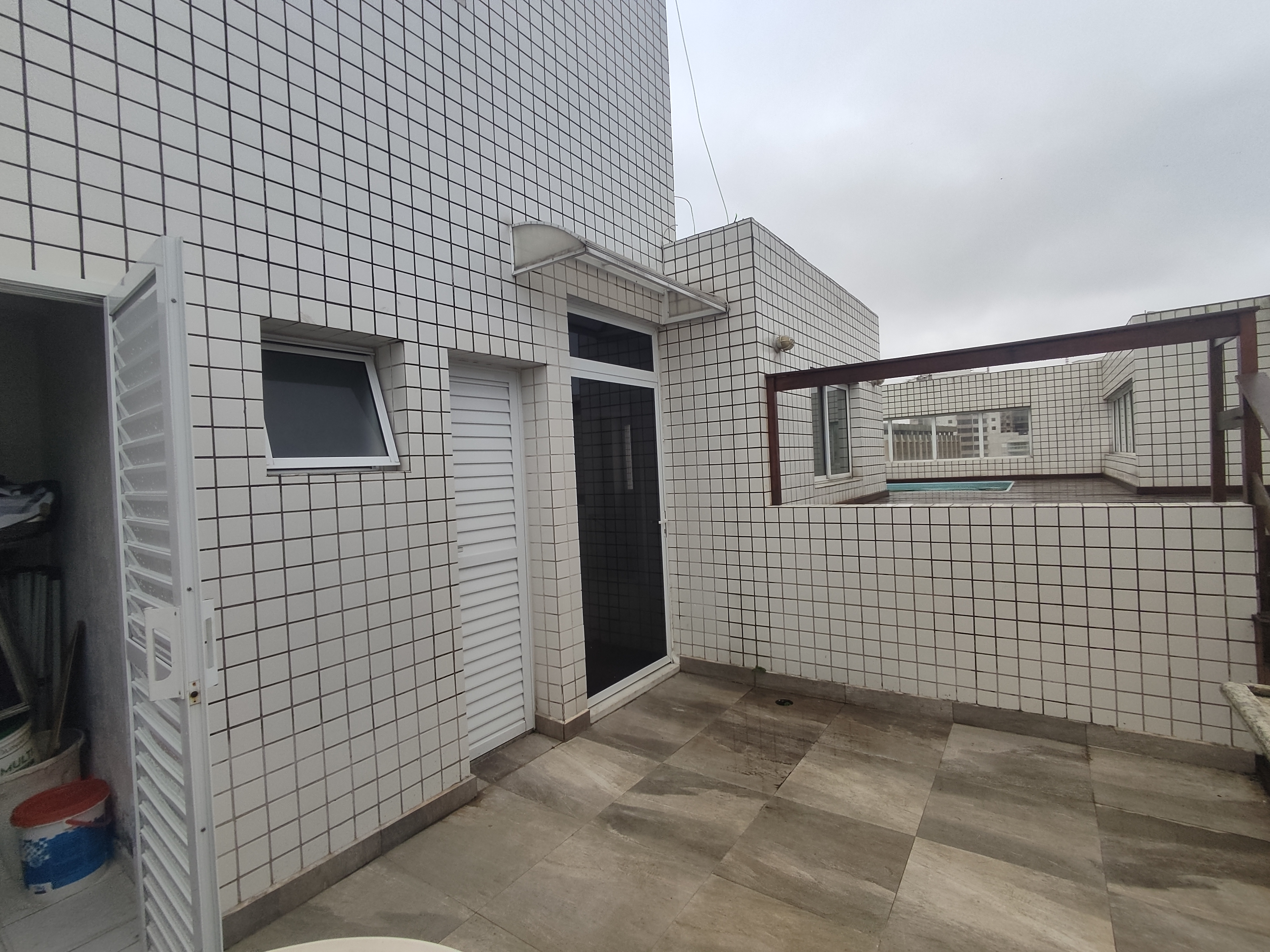 Cobertura para alugar com 3 quartos, 300m² - Foto 14