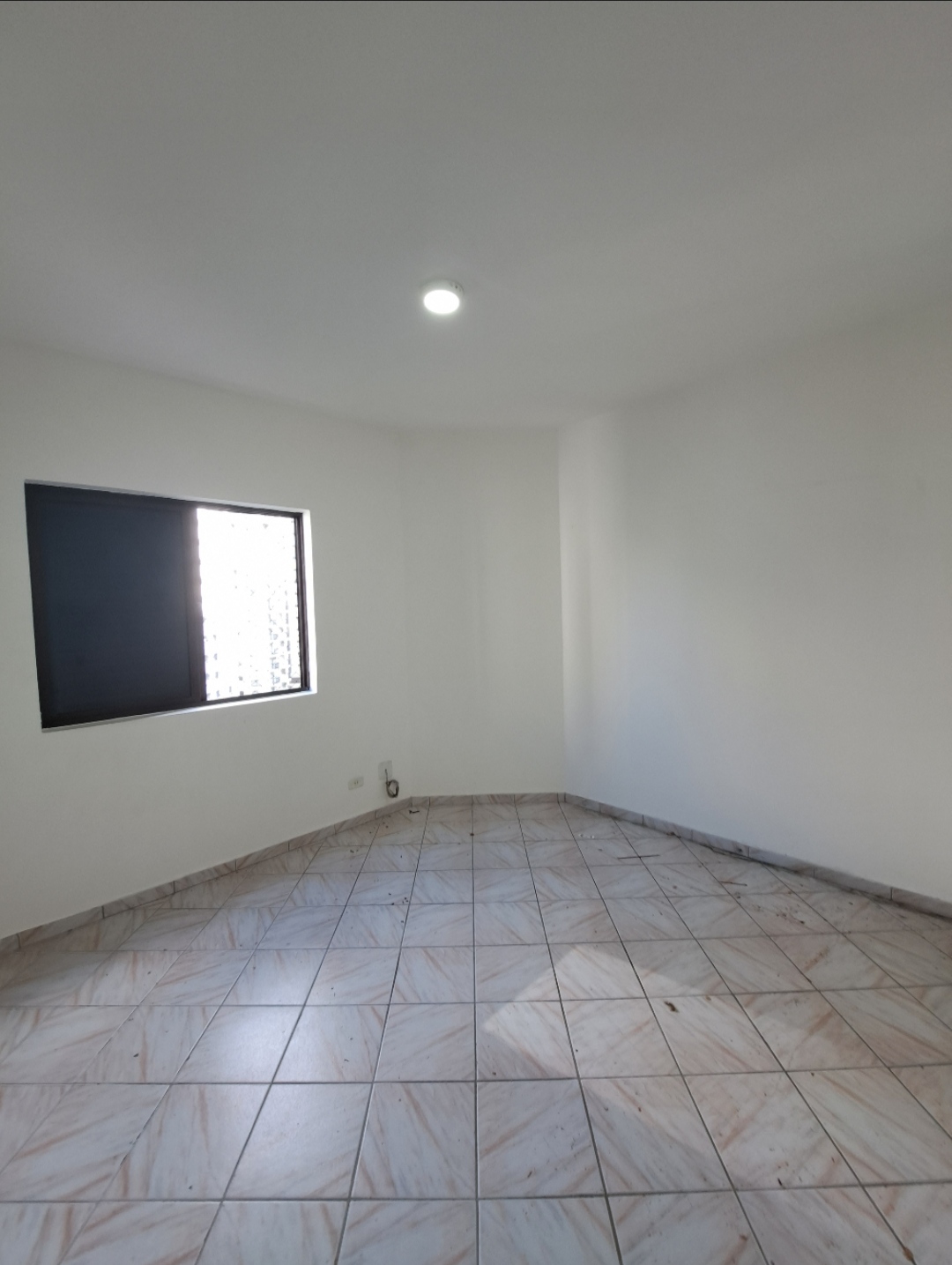 Apartamento para alugar com 3 quartos, 140m² - Foto 11