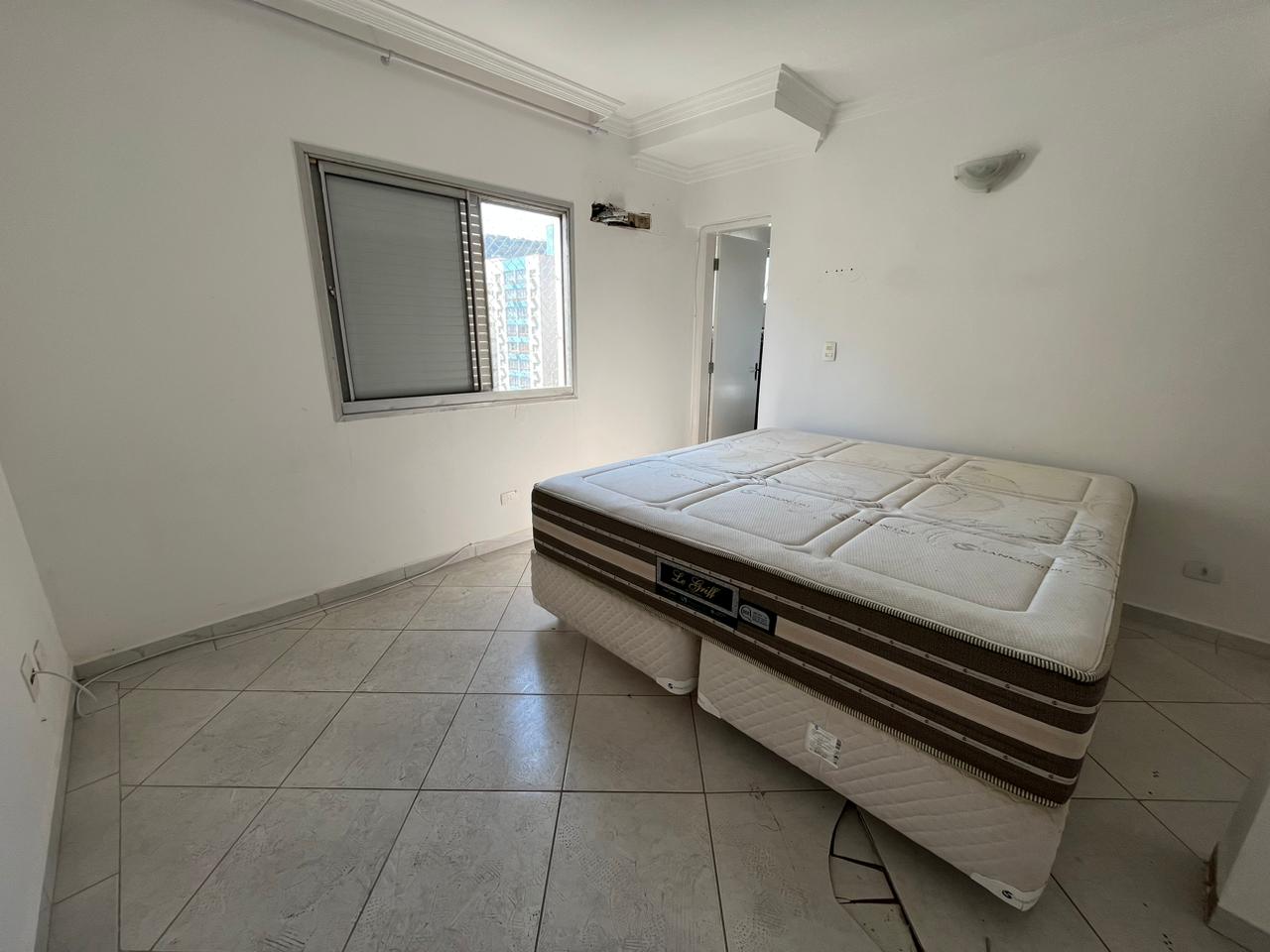 Apartamento para alugar com 3 quartos, 120m² - Foto 8