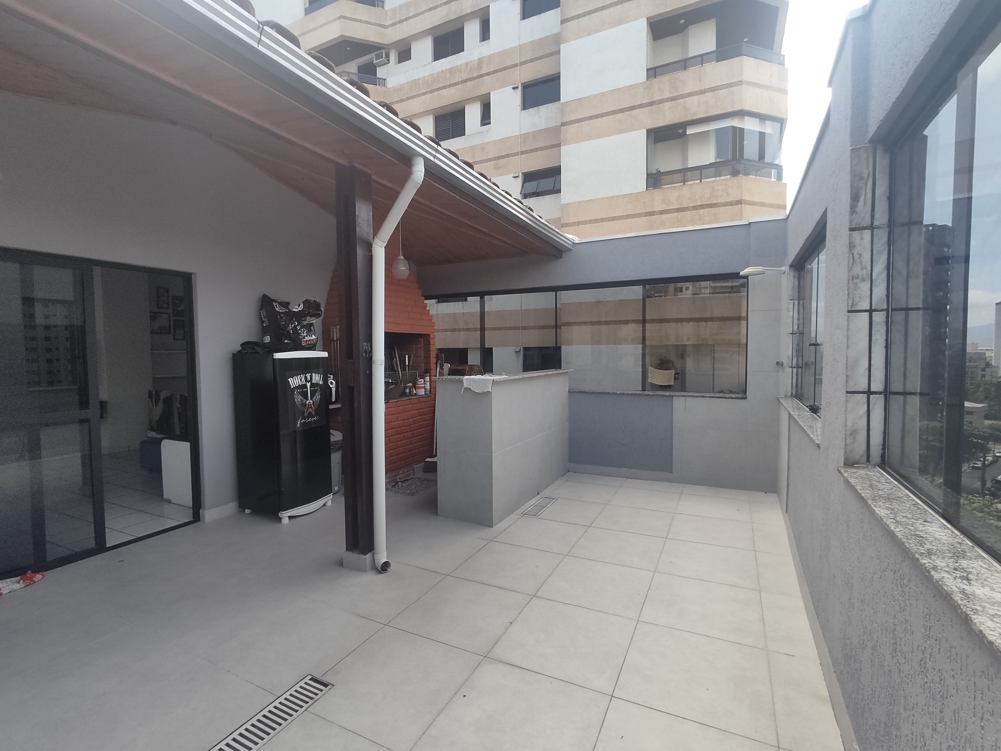 Cobertura à venda com 2 quartos, 118m² - Foto 1