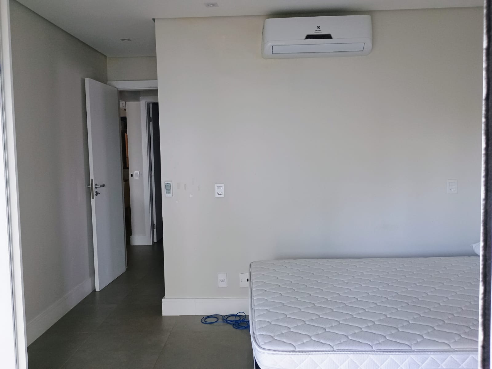 Apartamento para alugar com 2 quartos, 93m² - Foto 12