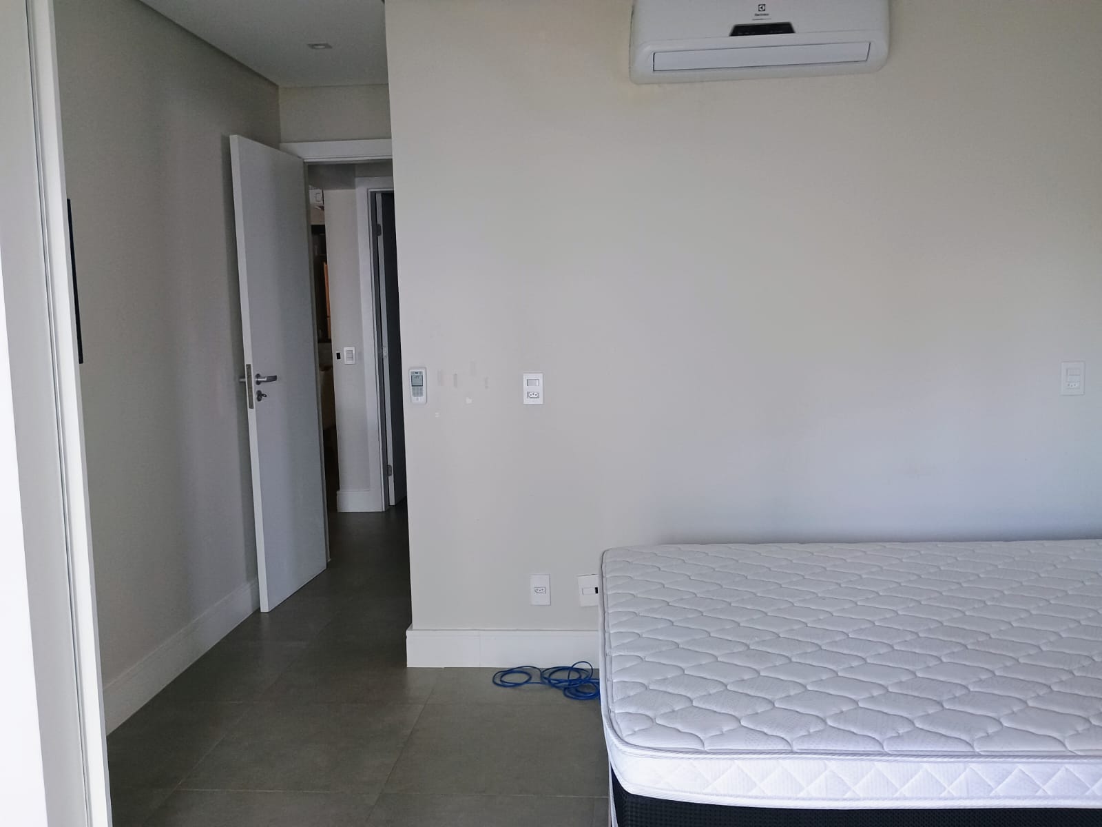 Apartamento para alugar com 2 quartos, 93m² - Foto 11