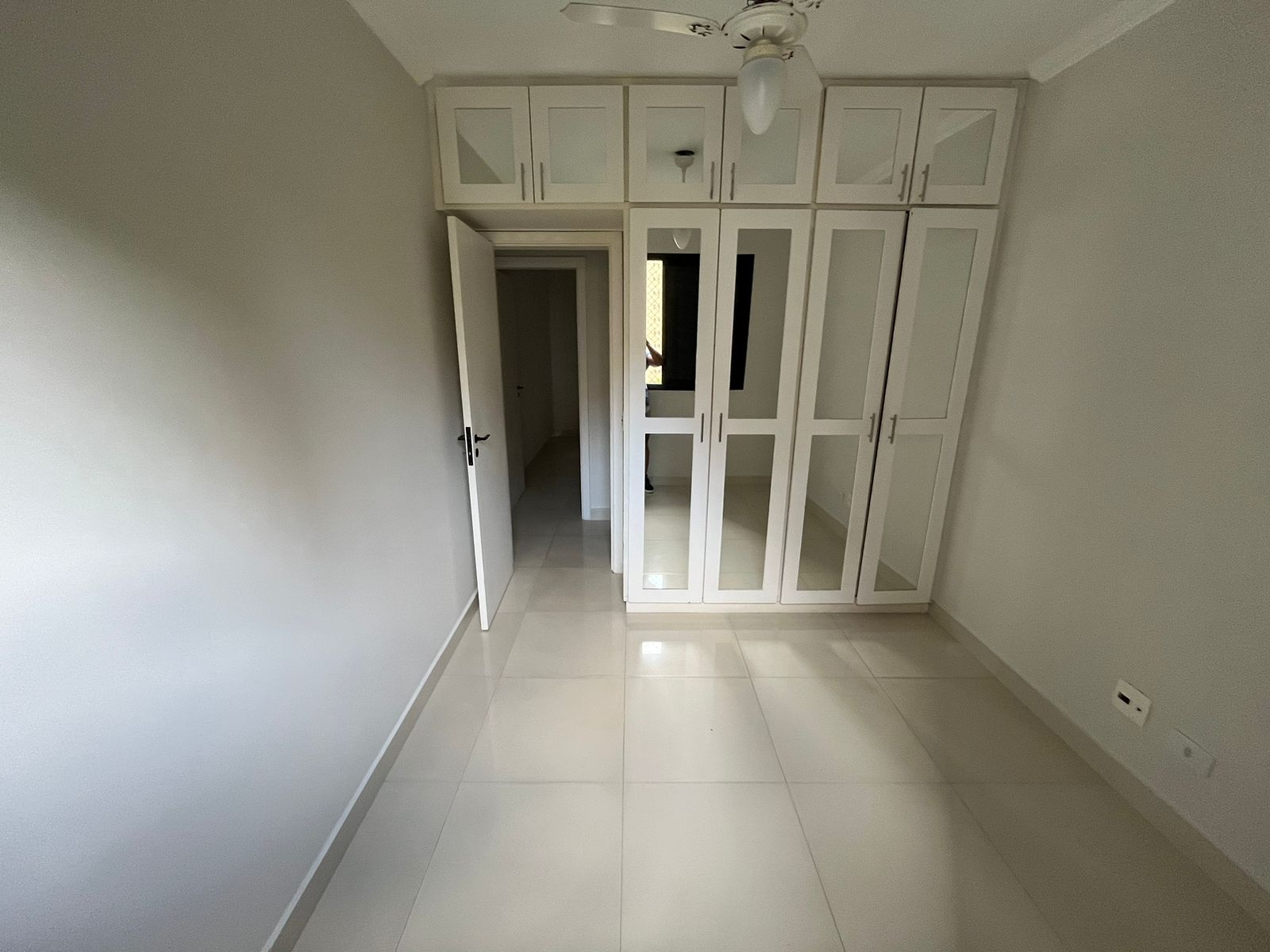 Apartamento para alugar com 3 quartos, 174m² - Foto 10