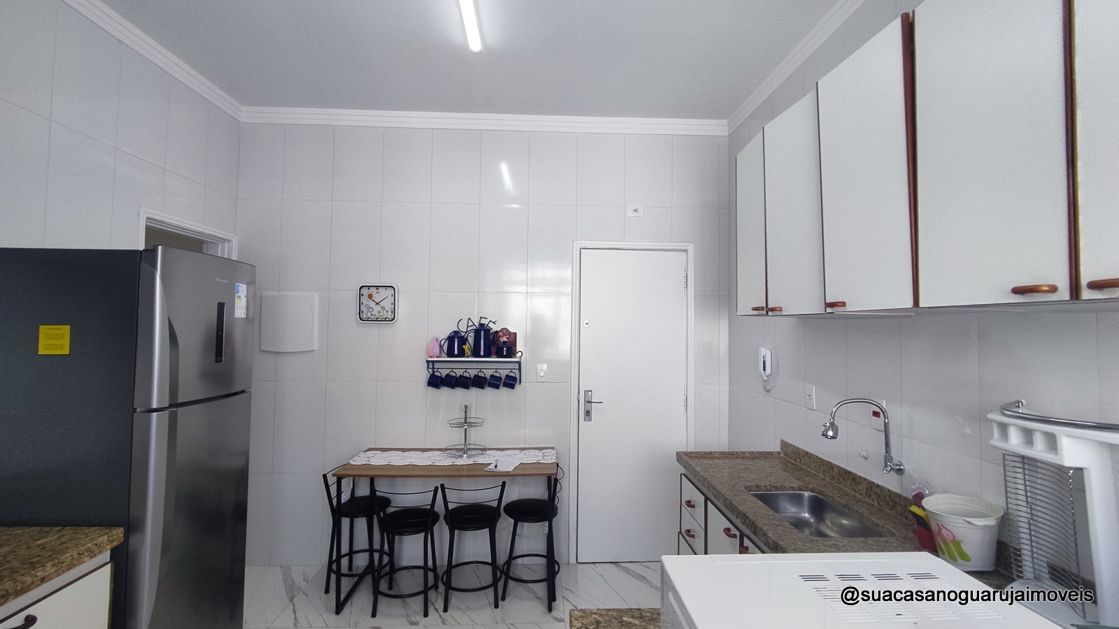  apartamento 3 dormitorios 1 suite 1 vaga praia das pitangueiras frente mar cod 11T