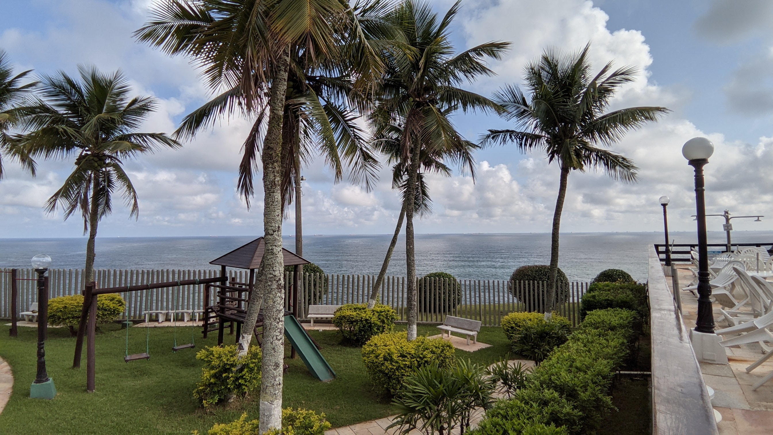 Apartamento com 3 dormitórios à venda, 100 m² por R$ 750.000,00 - Praia da Enseada – Tortugas - Guarujá/SP