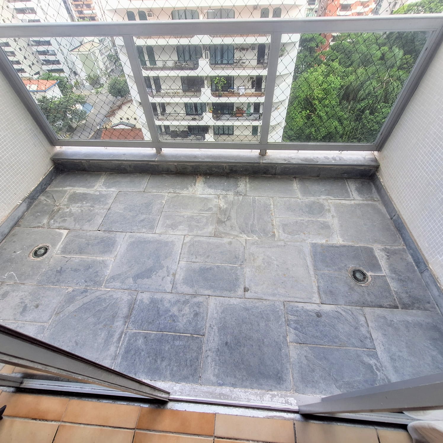 Apartamento com 3 dormitórios à venda, 120 m² por R$ 620.000,00 - Barra Funda - Guarujá/SP AP0351