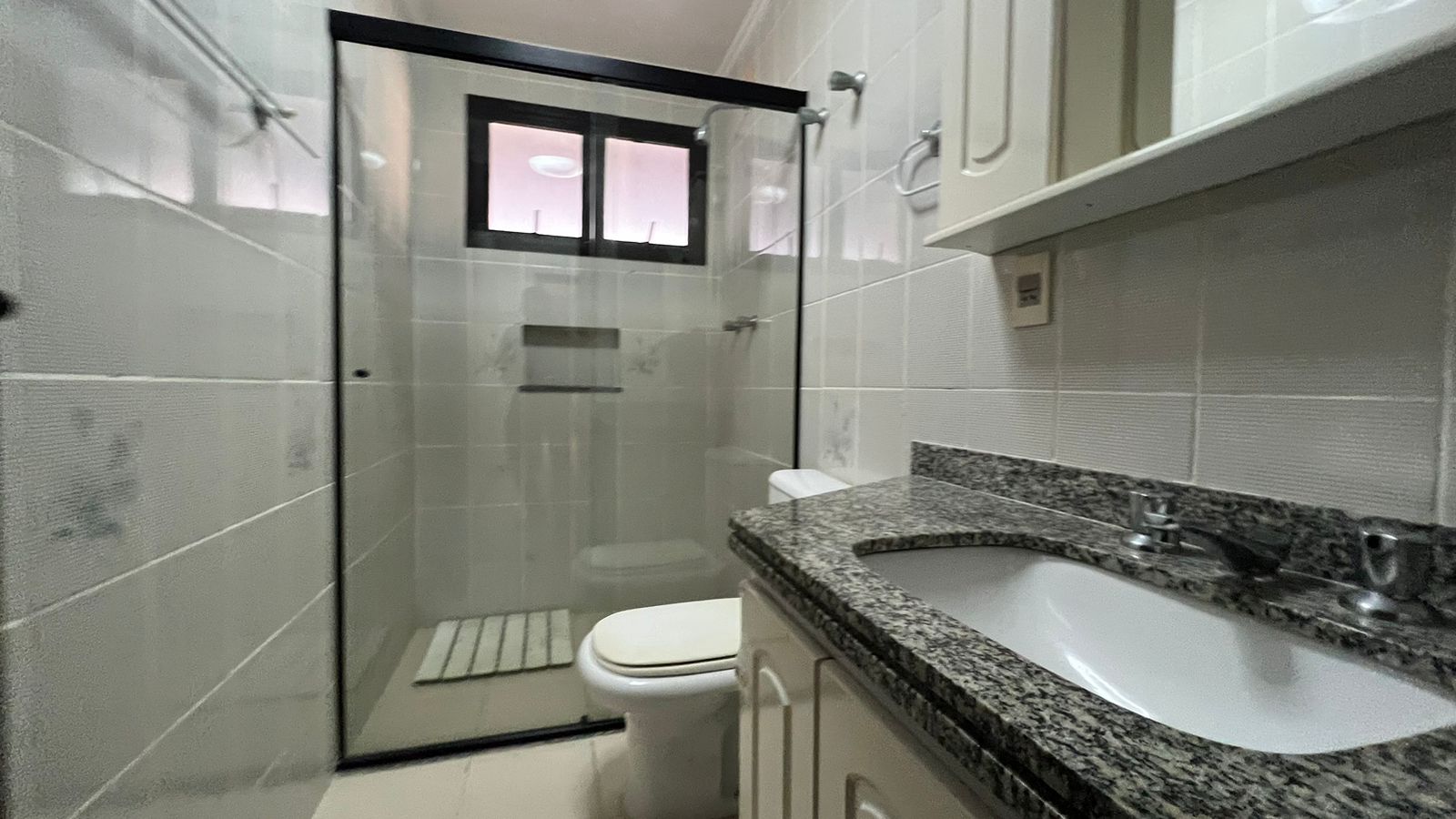Apartamento com 3 dormitórios à venda, 132 m² por R$ 950.000,00 - Praia da Enseada – Tortugas - Guarujá/SP