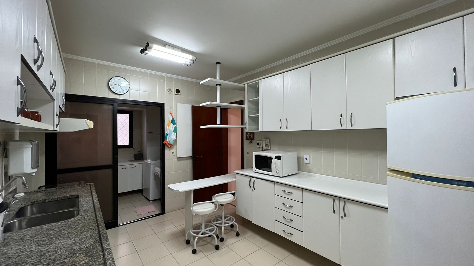 Apartamento com 3 dormitórios à venda, 132 m² por R$ 950.000,00 - Praia da Enseada – Tortugas - Guarujá/SP