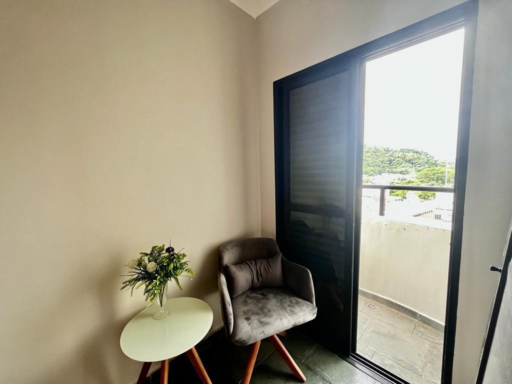 Apartamento à venda com 2 quartos, 85m² - Foto 9