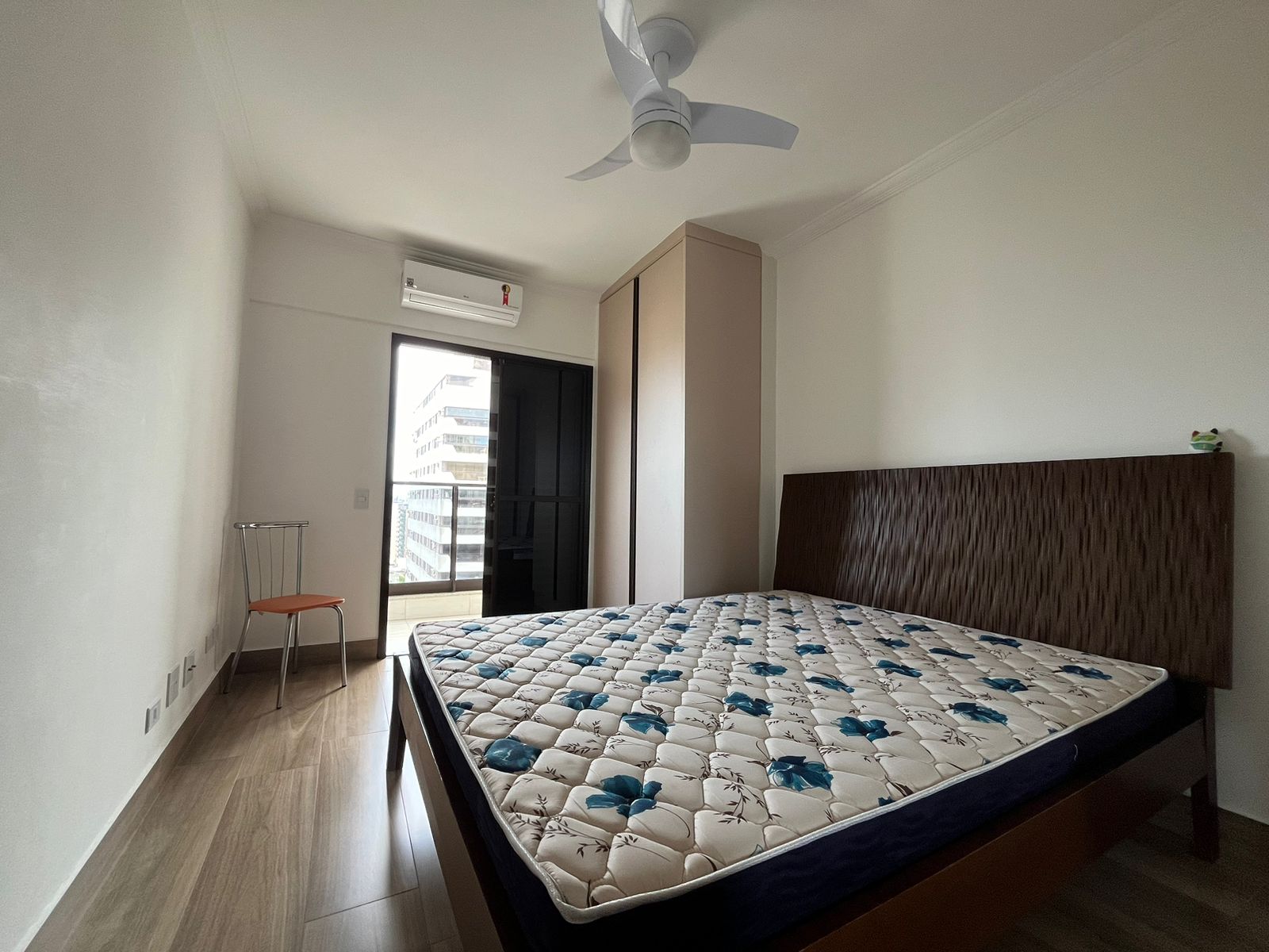 Apartamento à venda com 3 quartos, 114m² - Foto 19