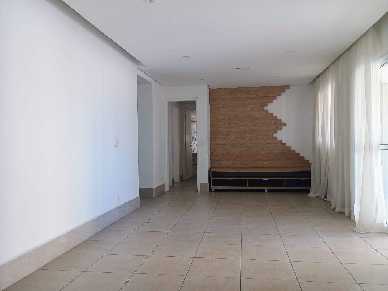 Apartamento à venda com 3 quartos, 134m² - Foto 2