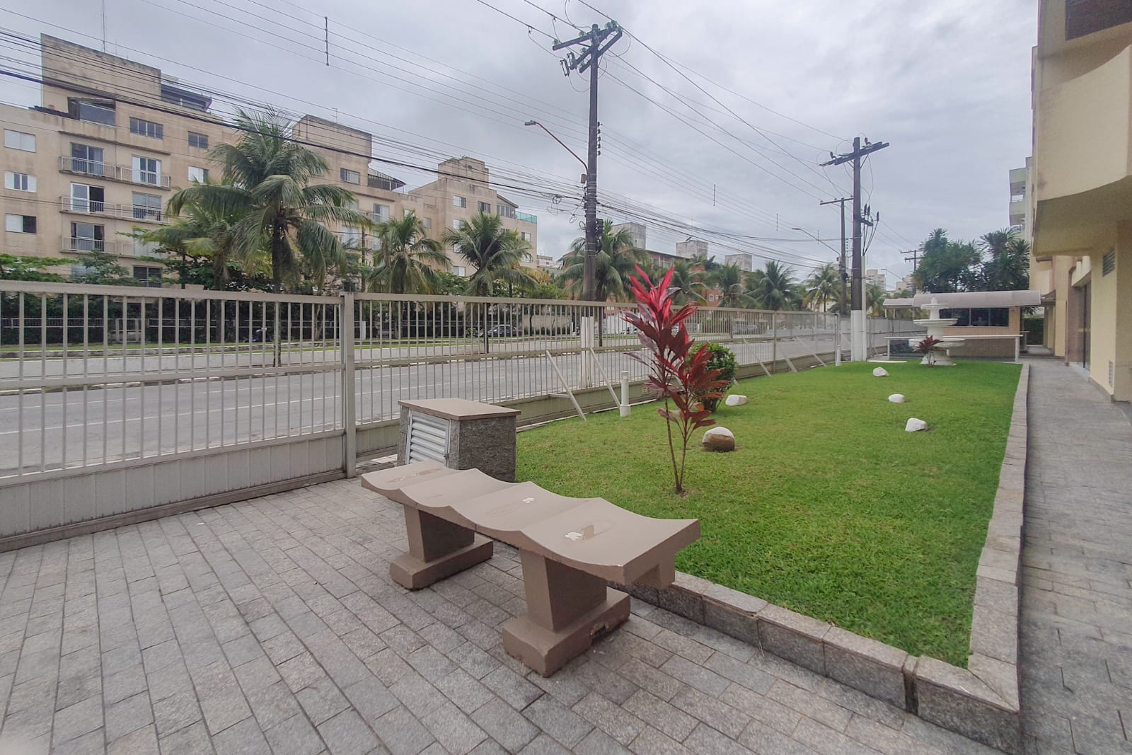 apartamento venda 2 dormitórios 1 vaga  65 m² por 270.000,00 Enseada  Guarujá/SP